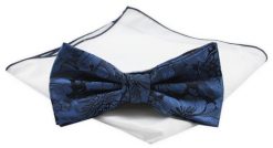 Mucha Męska z Białą Poszetką - Chattier - Granatowe Kwiaty. Niebieskie krawaty i muchy męskie Chattier, bez wzorów, z mikrofibry, eleganckie. Za 59.00 zł.