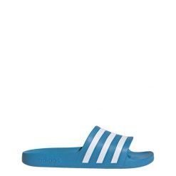 Klapki adilette Aqua. Białe klapki damskie Adidas, bez wzorów, bez obcasa. Za 99.95 zł.