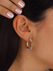 Nakkash Pozłacane kolczyki-kreole z cyrkoniami rozmiar: onesize. Żółte kolczyki damskie Nakkash, z cyrkonią, pozłacane. Za 61.02 zł.