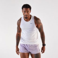 Koszulka do biegania bez rękawów męska Kiprun 900 Light. Białe t-shirty sportowe męskie KIPRUN, na wiosnę, m, z elastanu, bez ramiączek, do biegania. Za 99.99 zł.