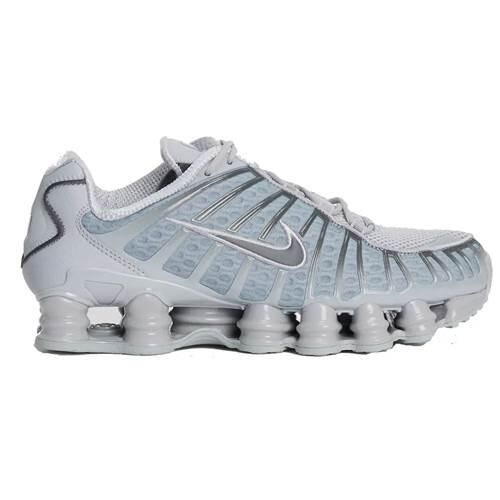 Buty do chodzenia męskie Nike Shox Tl. Szare buty sportowe na co dzień męskie Nike, z gumy, bez zapięcia, trekkingowe. Za 843.00 zł.