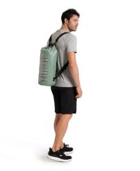 Torba sporotwa Arena Team Drybag Big Logo wodoodporna. Szare torebki klasyczne damskie Arena, bez wzorów, z materiału, bez dodatków. Za 159.99 zł.