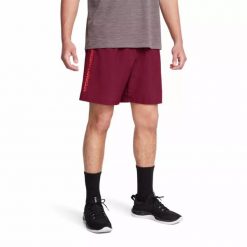 Krótkie tkaninowe spodenki Under Armour Tech™. Białe szorty męskie Under Armour, bez wzorów, z materiału. Za 174.60 zł.