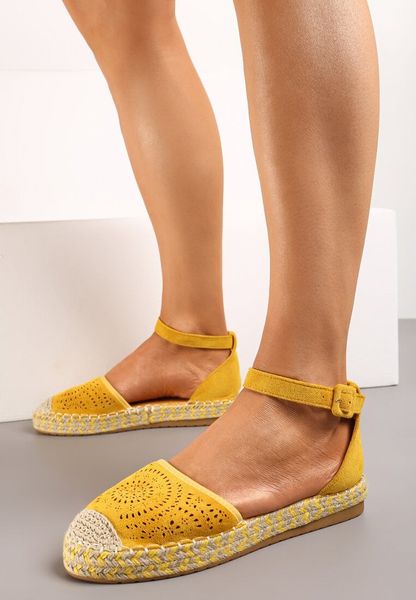 Żółte Płaskie Ażurowe Espadryle na Plecionej Podeszwie Mallerena. Żółte espadryle damskie Born2be, w ażurowe wzory, bez obcasa, na obcasie. Za 89.99 zł.