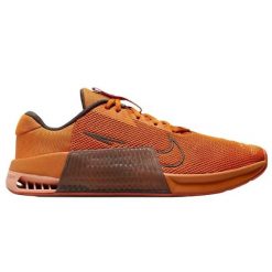 Buty do chodzenia męskie Nike DZ2617800. Brązowe obuwie do biegania damskie Nike. Za 709.00 zł.