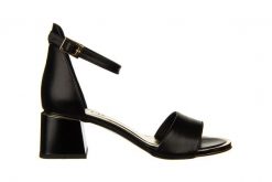Sandały Bayla-159 4174 076-P Czarny Lico 159031, Skóra naturalna - 36. Czarne sandały damskie Bayla, bez wzorów, ze skóry, bez obcasa, na słupku. W wyprzedaży za 179.10 zł.