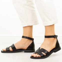 Czarne skórzane sandały damskie Vinceza 62305. Czarne sandały damskie VINCEZA, bez wzorów, z jeansu, bez obcasa, na płaskiej podeszwie. Za 199.00 zł.