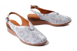 ARTIKER RELAKS 56C0621 kolorowy, sandały damskie. Sandały damskie Artiker Relaks, bez wzorów, bez obcasa, na koturnie. Za 174.93 zł.