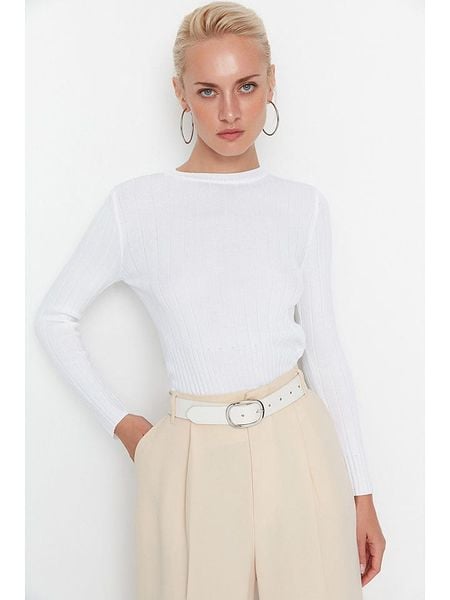 Trendyol Sweter w kolorze kremowym rozmiar: L. Brązowe swetry klasyczne damskie Trendyol, l, prążkowane, bez kołnierzyka. Za 69.91 zł.