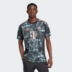 Koszulka FC Bayern 24/25 Away. Czarne t-shirty sportowe męskie Adidas, xl, z materiału, bez ramiączek, do piłki nożnej. Za 449.00 zł.