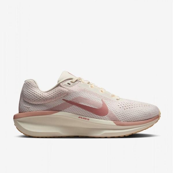 Buty do biegania Nike W Air Winflo 11 FJ9510-109 Beżowe. Brązowe obuwie do biegania damskie Nike. Za 520.25 zł.