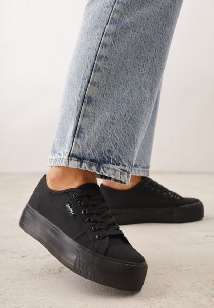 Czarne Klasyczne Trampki VICES w Stylu Basic Riovanna. Czarne trampki i tenisówki damskie Born2be, bez wzorów, z jeansu. Za 69.99 zł.