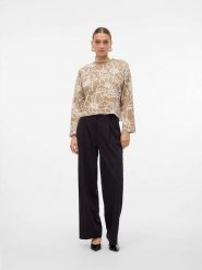 Vero Moda Sweter "New" w kolorze beżowym rozmiar: M. Brązowe swetry klasyczne damskie Vero Moda, m, ze splotem, bez kołnierzyka. Za 88.02 zł.