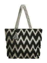 BLE Torebka w kolorze czarnym - 38 x 38 x 15 cm rozmiar: onesize. Czarne torebki klasyczne damskie BLE, z aplikacjami, z bawełny, bez dodatków. Za 169.63 zł.