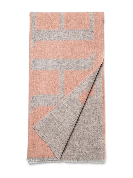 Hey Marly Wełniany szal "Signature" w kolorze pomarańczowym - 200 x 55 cm rozmiar: onesize. Pomarańczowe szaliki i kominy damskie Hey Marly, bez wzorów, z kaszmiru. Za 309.65 zł.