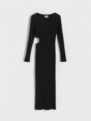 Dzianinowa sukienka z wycięciem - czarny. Czarne sukienki damskie Reserved, l, bez wzorów, z bawełny, bez kołnierzyka, bez ramiączek, dopasowane. W wyprzedaży za 49.99 zł.