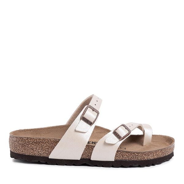 Japonki Birkenstock. Brązowe klapki damskie Birkenstock, bez wzorów, bez obcasa. Za 319.99 zł.
