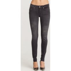 JEANSY DIVINE SLIM FIT BOTTOM UP LIU JO. Czarne jeansy damskie Liu Jo, z podwyższonym stanem. Za 659.00 zł.