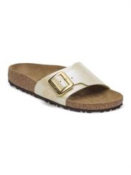 Birkenstock Klapki "Madrid" w kolorze złotym rozmiar: 41. Żółte klapki damskie Birkenstock, bez wzorów, bez obcasa. Za 329.42 zł.