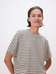 T-shirt oversize z modalem - wielobarwny. T-shirty damskie Reserved, l, bez wzorów, z dzianiny, bez kołnierzyka. Za 59.99 zł.