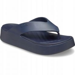 Japonki Dla Dorosłych Crocs Getaway Platform Flip. Niebieskie klapki i japonki męskie Crocs, z materiału. Za 199.99 zł.