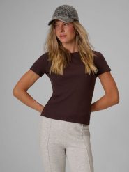 4F T-shirt slim z prążkowanej dzianiny damski - brązowy L. Brązowe t-shirty damskie 4f, l, bez wzorów, z bawełny, bez kołnierzyka. Za 49.99 zł.