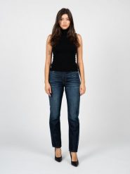 Guess Jeansy "Slim" | W2RA46 D3ZTF | Kobieta | Niebieski. Niebieskie jeansy damskie Guess. W wyprzedaży za 289.00 zł.