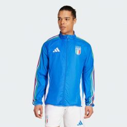 Bluza Italy Anthem. Białe bluzy bez kaptura męskie Adidas, l, z materiału. W wyprzedaży za 452.40 zł.