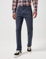 WRANGLER LARSTON MĘSKIE SPODNIE JEANSOWE JEANSY DŻINSY DARK NAVY W18S018200 112350798. Niebieskie jeansy męskie Wrangler. Za 229.99 zł.