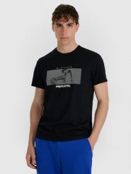4F T-shirt regular z nadrukiem męski - czarny XXL. Czarne t-shirty męskie 4f, m, bez wzorów, z bawełny, bez kołnierzyka. W wyprzedaży za 59.99 zł.