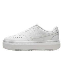 Buty do chodzenia damskie Nike Court Vision Alta. Białe buty sportowe na co dzień damskie Nike, bez wzorów, z materiału, trekkingowe, nike court. Za 514.00 zł.