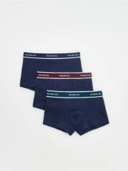 3 pack bokserek Classic - granatowy. Niebieskie bokserki męskie Reserved, bez wzorów. W wyprzedaży za 55.99 zł.