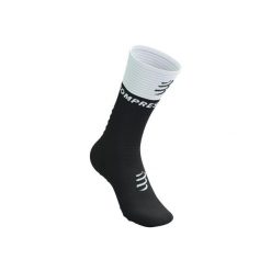 Skarpety kompresyjne Compressport Mid Compression Socks V2.0. Skarpetki damskie Compressport, bez wzorów. W wyprzedaży za 119.99 zł.