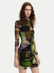 Desigual Sukienka codzienna Camouflage Lacroix 24WWVK36 Zielony Slim Fit. Zielone sukienki damskie Desigual, na co dzień, m, bez wzorów, z syntetyku, bez kołnierzyka, bez ramiączek, proste. Za 239.99 zł.