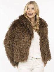 Zwillingsherz Kurtka "Fluffy" w kolorze jasnobrązowym ze sztucznego futerka rozmiar: S/M. Brązowe kurtki damskie Zwillingsherz, m, bez wzorów, bez kaptura. Za 239.95 zł.