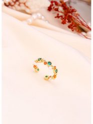 L'Atelier de Gaia Pozłacany pierścionek z perłami i cyrkoniami rozmiar: onesize. Białe pierścionki damskie L'Atelier de Gaia, z cyrkonią, pozłacane. Za 100.04 zł.