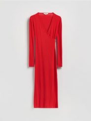 Prążkowana sukienka z wiązaniem - czerwony. Czerwone sukienki damskie Reserved, l, bez wzorów, z dzianiny, bez kołnierzyka, bez ramiączek, dopasowane. Za 179.99 zł.