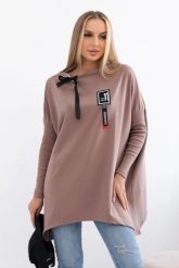 Bluza oversize z asymetrycznymi bokami mocca. Bluzy bez kaptura damskie KESI, l, z bawełny. Za 209.11 zł.