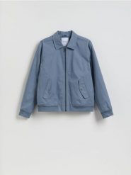 Kurtka bomberka z kołnierzem - jasnoniebieski. Niebieskie kurtki męskie Reserved, l, bez wzorów, z bawełny, bez kaptura. Za 159.99 zł.