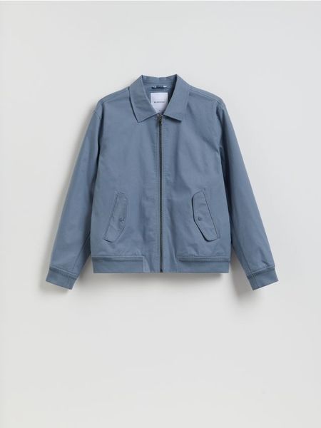 Kurtka bomberka z kołnierzem - jasnoniebieski. Niebieskie kurtki męskie Reserved, l, bez wzorów, z bawełny, bez kaptura. Za 159.99 zł.