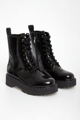 Trapery damskie DKNY. Trapery damskie DKNY, bez obcasa. Za 849.00 zł.