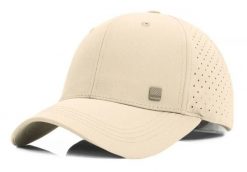 Lekka i Przewiewna Czapka z Daszkiem i Siatką - Pako Jeans - Beżowa. Brązowe czapki męskie Pako Jeans, bez wzorów, z bawełny. Za 49.99 zł.