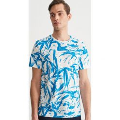 Wzorzysty T-shirt - Kremowy. Białe t-shirty damskie Reserved, l, bez wzorów, bez kołnierzyka. Za 59.99 zł.