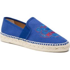 Espadryle KENZO - F952ES188F70 Blue France 74. Niebieskie espadryle damskie Kenzo, bez wzorów, z materiału, bez obcasa, na płaskiej podeszwie. W wyprzedaży za 479.00 zł.