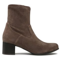 Botki Caprice. Brązowe botki damskie Caprice, bez obcasa, na słupku, bez zapięcia. Za 319.99 zł.