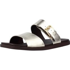 Sandały CLARKS OFRA SLIDE Złoty. Żółte sandały damskie Clarks, bez wzorów, ze skóry, bez obcasa. Za 257.99 zł.