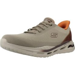 Buty SKECHERS ARCH FIT ORVAN Zielony. Zielone buty trekkingowe męskie Skechers, z tkaniny, bez zapięcia. Za 406.99 zł.