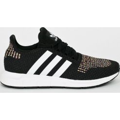 Adidas Originals - Buty Swift Run. Czarne buty sportowe na co dzień damskie adidas Originals, bez wzorów, z gumy. W wyprzedaży za 299.90 zł.