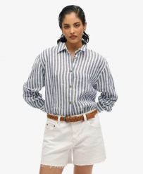 Superdry Casual Lenna Koszula Boyfriend – Szerokie niebieskie paski. Niebieskie koszule damskie Superdry., z aplikacjami, ze lnu, casualowe, bez kołnierzyka, bez ramiączek. Za 344.20 zł.