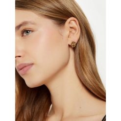 Kolczyki BOSS. Żółte kolczyki damskie Boss, złote. Za 279.99 zł.